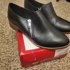 American Eagle size 8